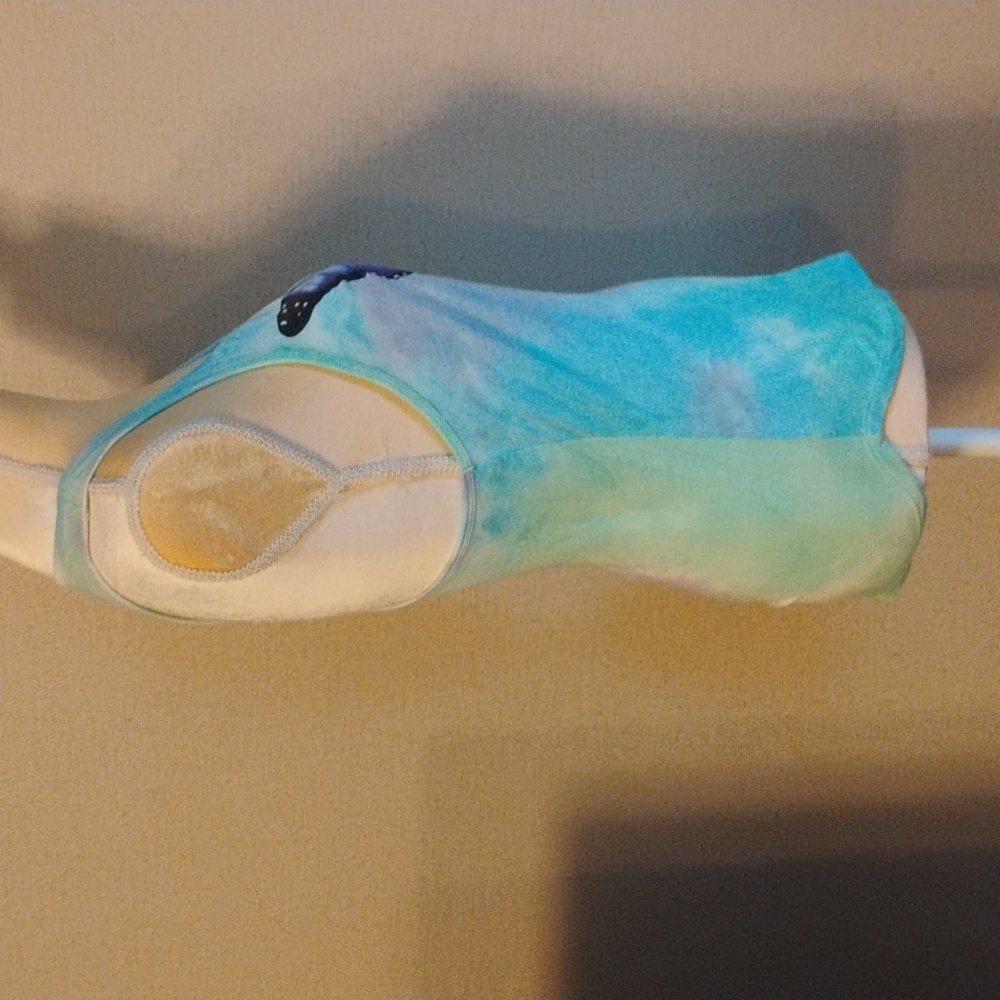 5/$20 No Boundaries Xs Tie Dye Tank Top With Butterfly - Picture 3 of 5